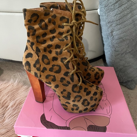 Jeffrey Campbell